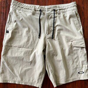 Oakley Chino Golf Shorts Mens 31 Khaki Drawstring Lightweight Stretch Utility
